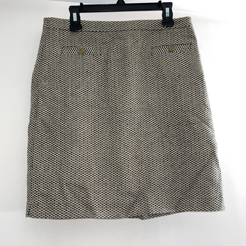LIKE NEW Ann Taylor LOFT Knit Skirt